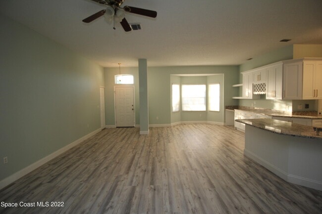 Foto del edificio - 817 Potomac Dr