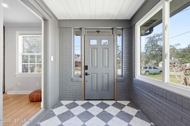 Foto del edificio - 813 Old Hickory Rd
