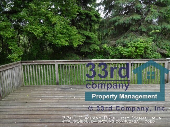 Building Photo - Welcome to this 4 level split entry home!