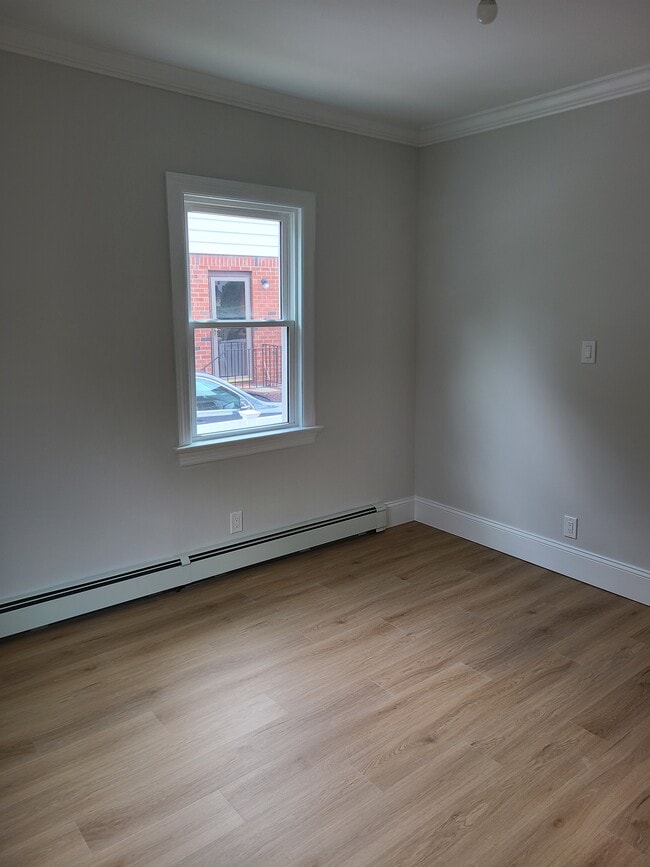 Foto del edificio - 148 Litchfield Ave
