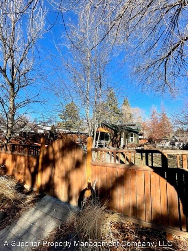 Building Photo - 2 br, 1 bath House - 1310 NW Cumberland Ave