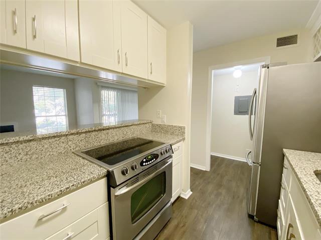 Foto del edificio - 18333 Roehampton Dr