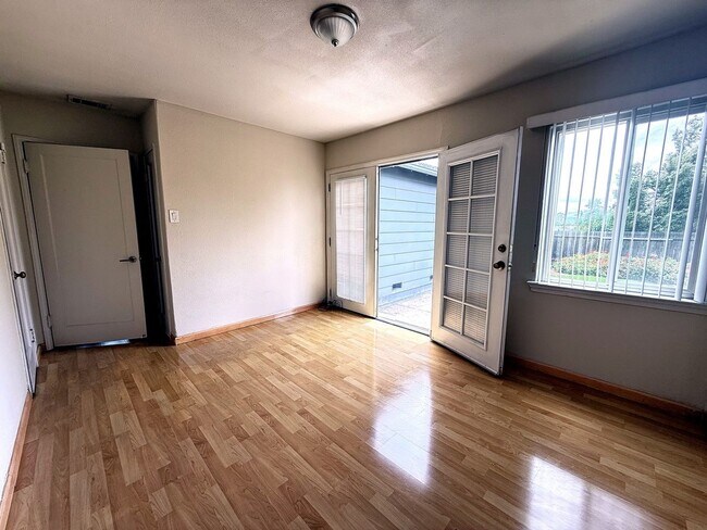 Foto del edificio - 2314 Upland Dr