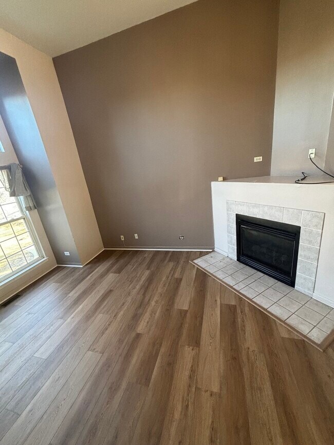 Foto del edificio - 647 Georgian Ct