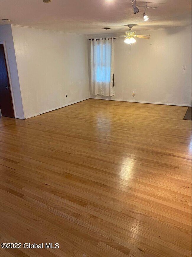Building Photo - 1260 Gerling St