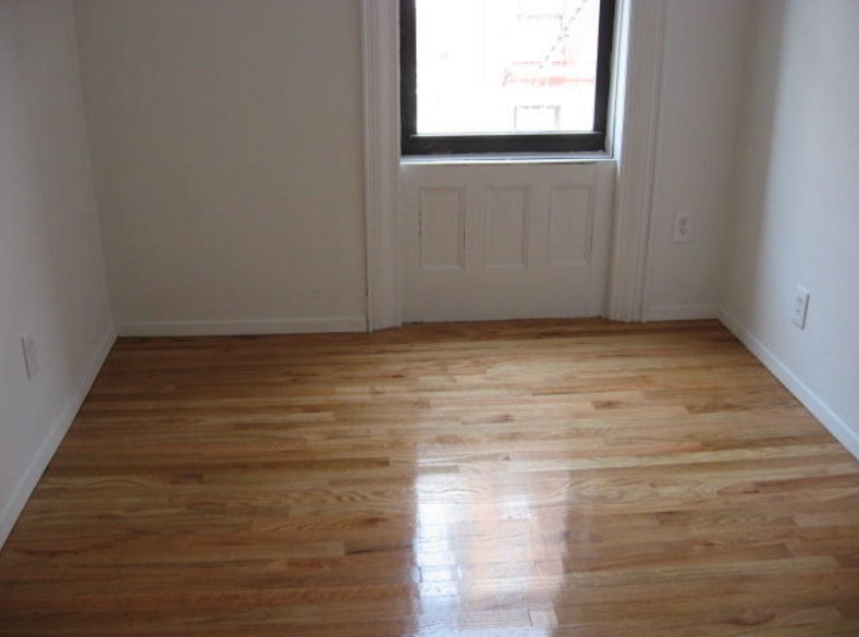 Primary Photo - 62 W 10th St