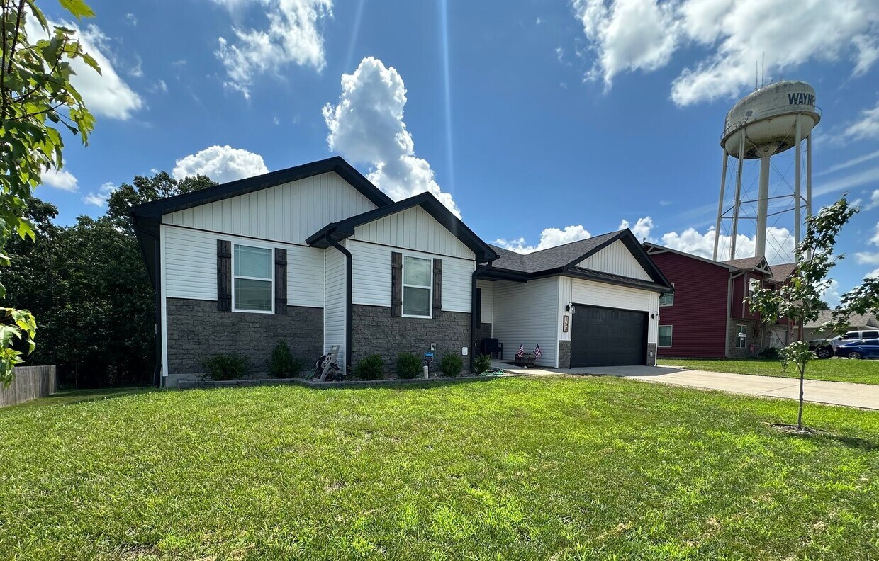 Foto del edificio - Pristine 5 Bedroom Home located in Summit ...
