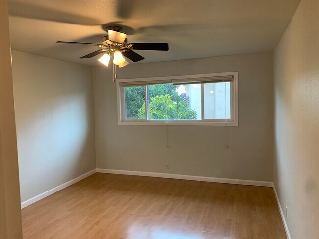Foto del edificio - 11827 Ferris Rd