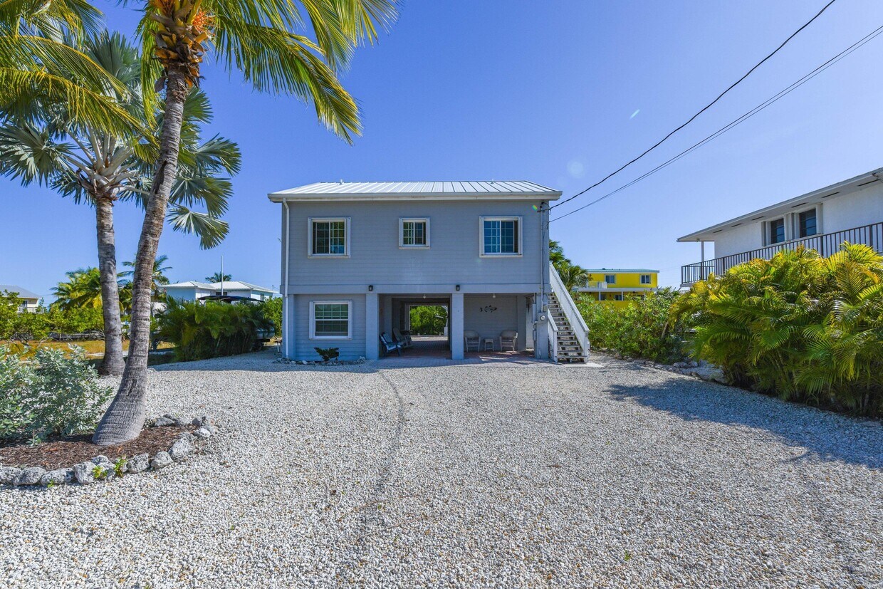 Foto principal - 3621 Landers St