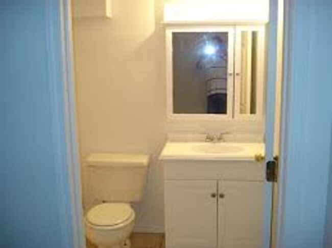 Foto del edificio - One bed APT, south of downtown, available ...