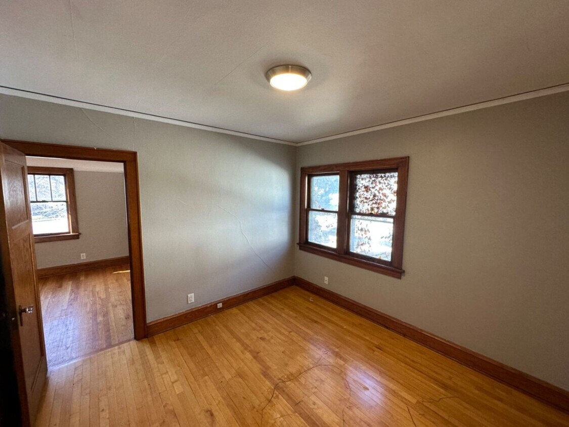 Primary Photo - 2928-2930 N 61st St - Duplex