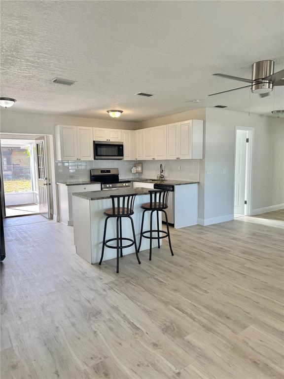 Foto del edificio - 2336 Nansen Ave