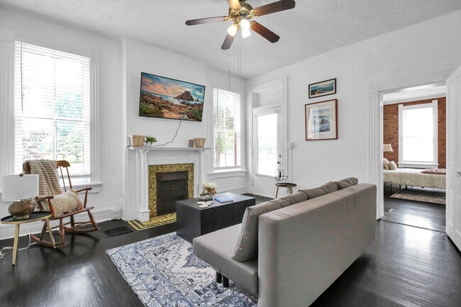 Foto del edificio - 174 Reinhard Ave