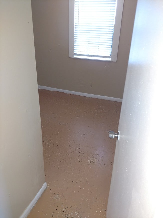 Photo - 1737 Logan St W House