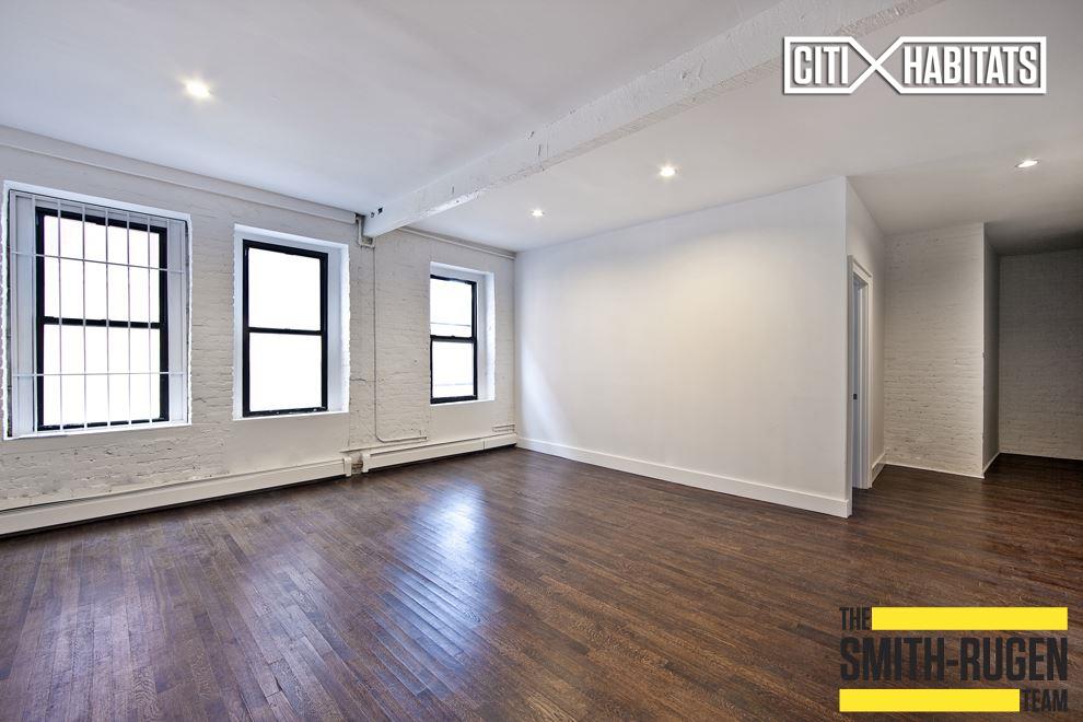 Primary Photo - 106 Ridge St