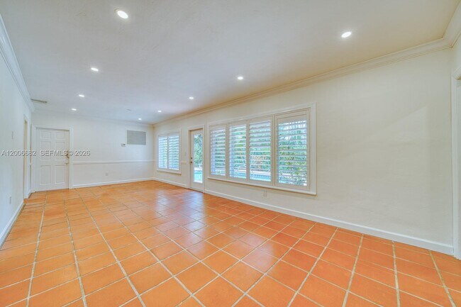 Foto del edificio - 1435 Blue Rd