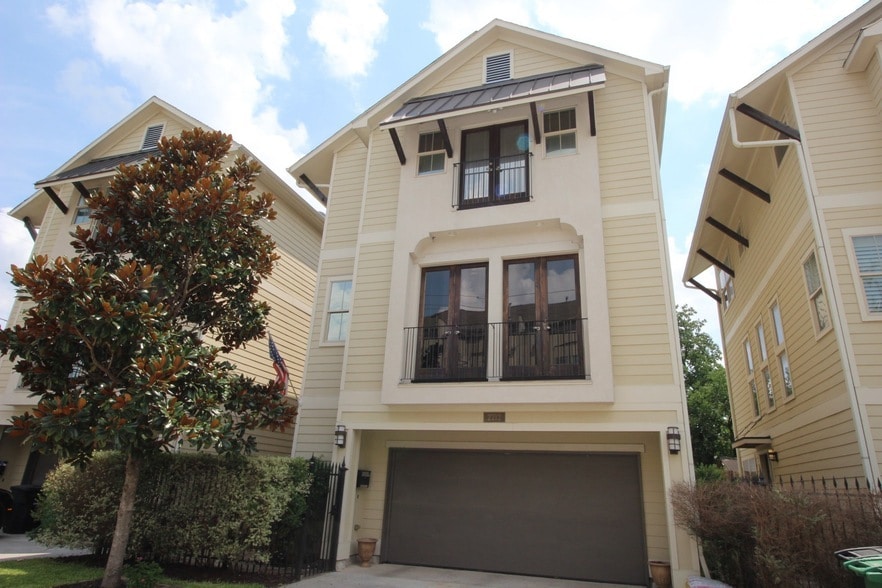 Photo - 2212 Radcliffe Street Unit