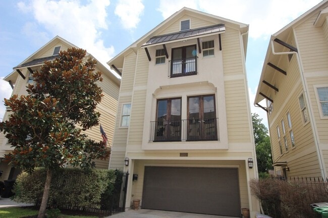 Photo - 2212 Radcliffe St House