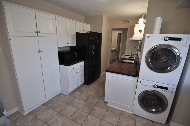 Foto del edificio - Beautiful Austin condo in amazing location!