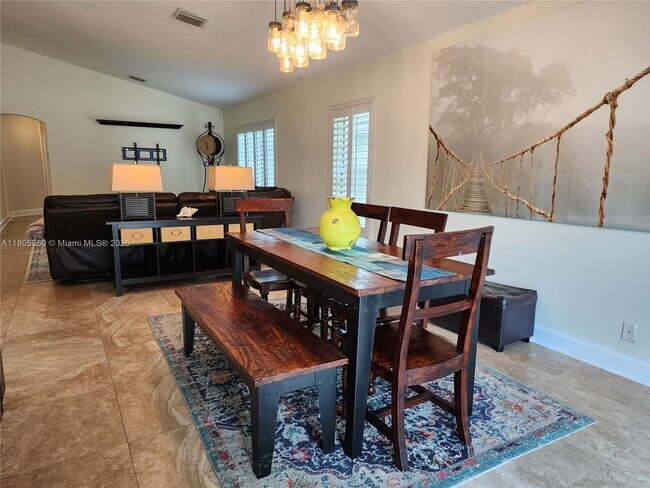 Foto del edificio - 9871 Red Heart Ln