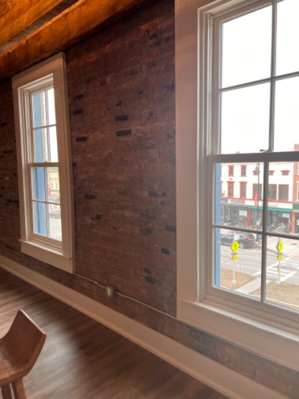 Building Photo - 101 S Main St