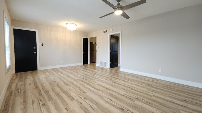 Foto del edificio - 10844 Big Bend Rd