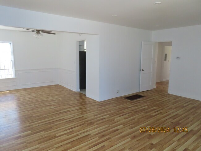 Building Photo - 4328 Leimert Blvd