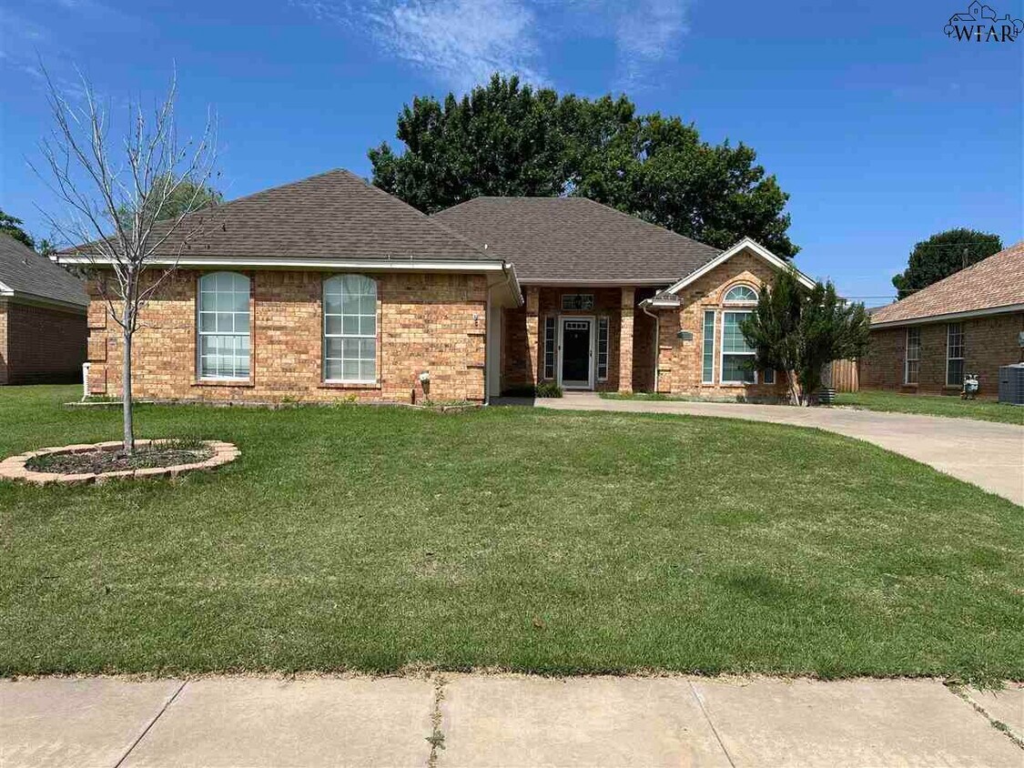 Foto principal - 5312 Pebblestone Dr