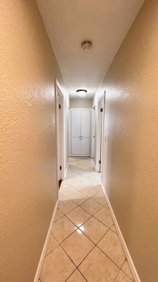 Foto del edificio - 420 Central Ave