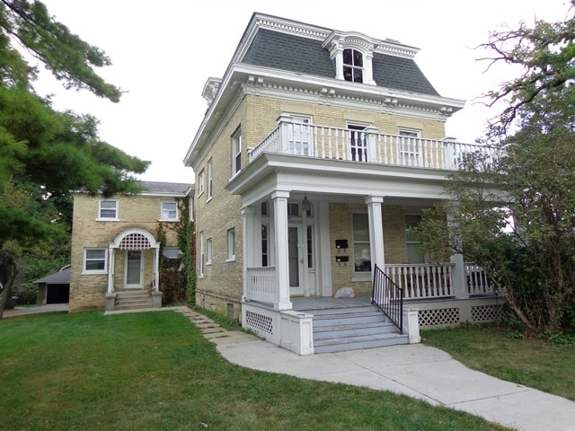 Primary Photo - 504 W Main St