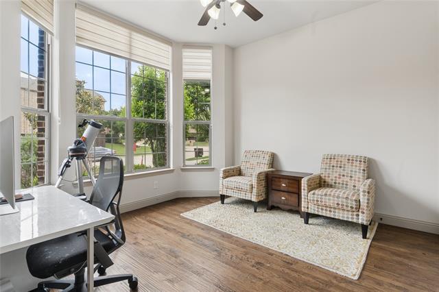 Foto del edificio - 8212 Oakwood Dr