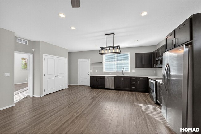 Foto del edificio - 4672 Clear Creek Dr