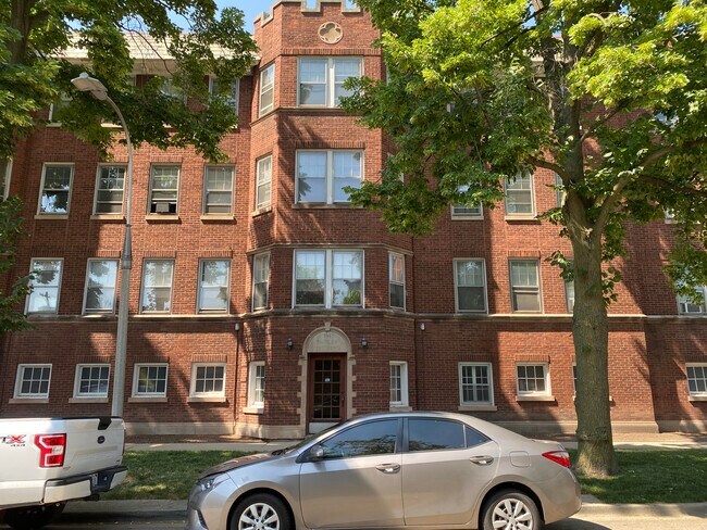 Building Photo - 7772 Central Ave