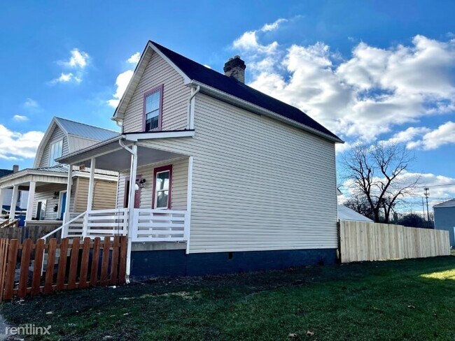 Building Photo - 2 br, 1 bath House - 411 S. Yale Avenue
