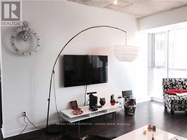 Photo du bâtiment - 375 King St W