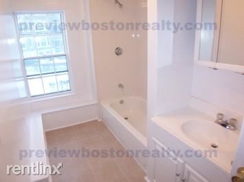 Foto del edificio - 45 Stearns Rd