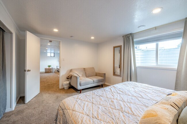 Foto del edificio - 1041 E Platinum Way