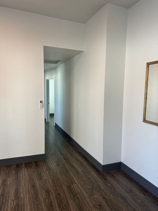 Foto del edificio - CHECK OUT THIS 2 BED/ 1 BATH! WON'T LAST L...