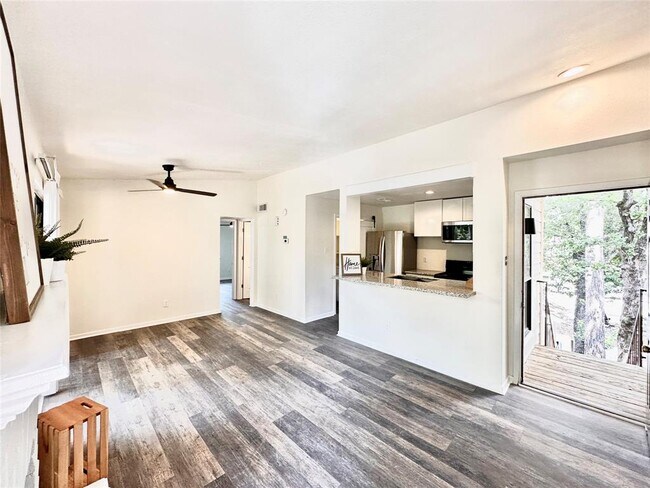 Foto del edificio - 3500 Tangle Brush Dr