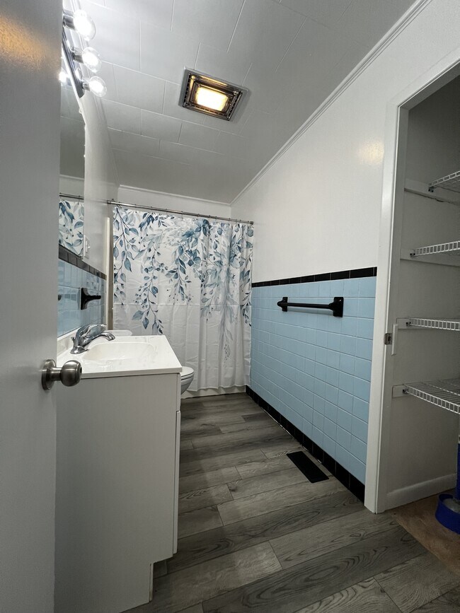 Foto del edificio - 208 Dupont Ave