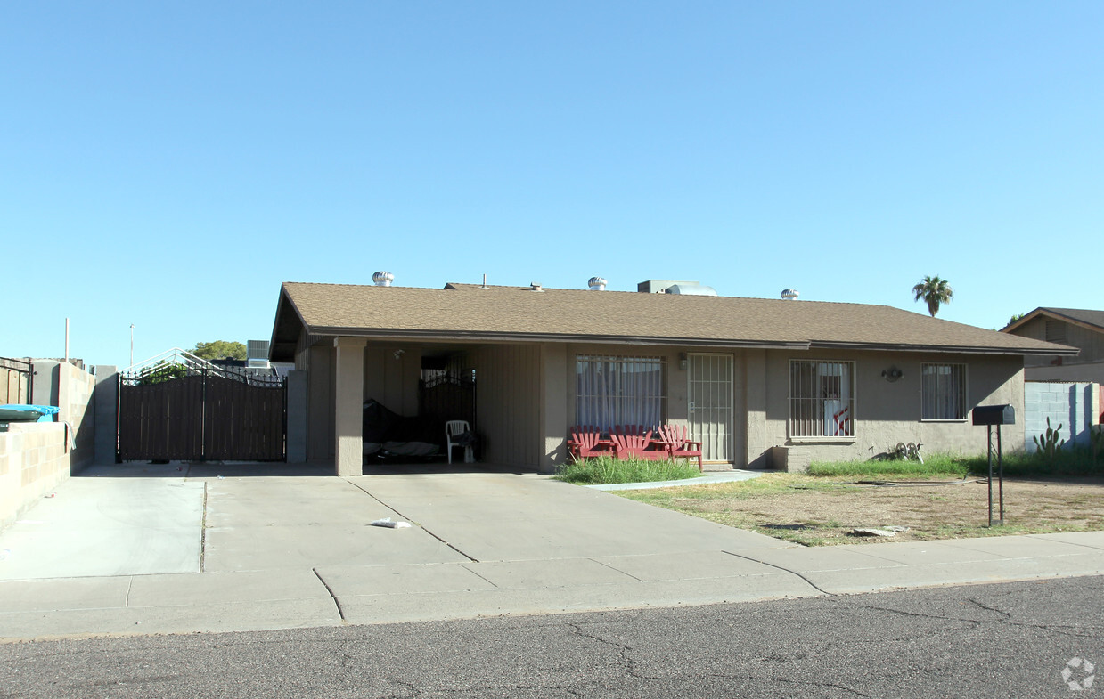 Primary Photo - 4116 W Monte Vista Rd