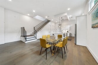 Building Photo - 620 E 26th St