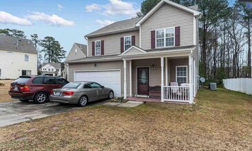 Building Photo - 3125 Hayling Dr