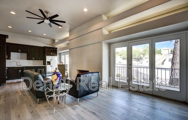 Building Photo - 15615 Chicory Dr