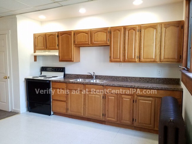 Building Photo - 3505 River Rd Apt 5