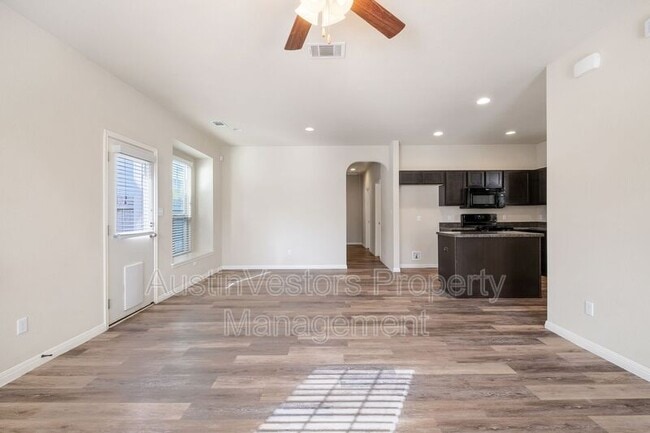 Building Photo - 4614 Esper Ln