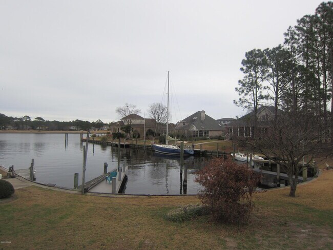 Building Photo - 6206 Gondolier Dr