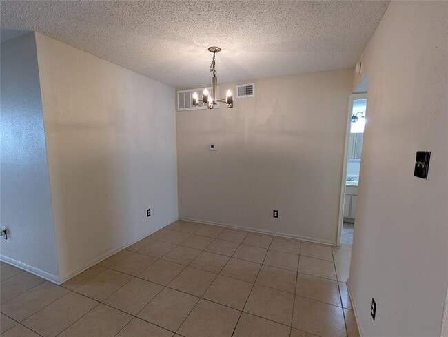 Building Photo - 2120 El Paseo St