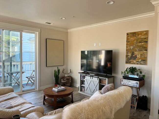 Foto del edificio - 399 Foothill Blvd