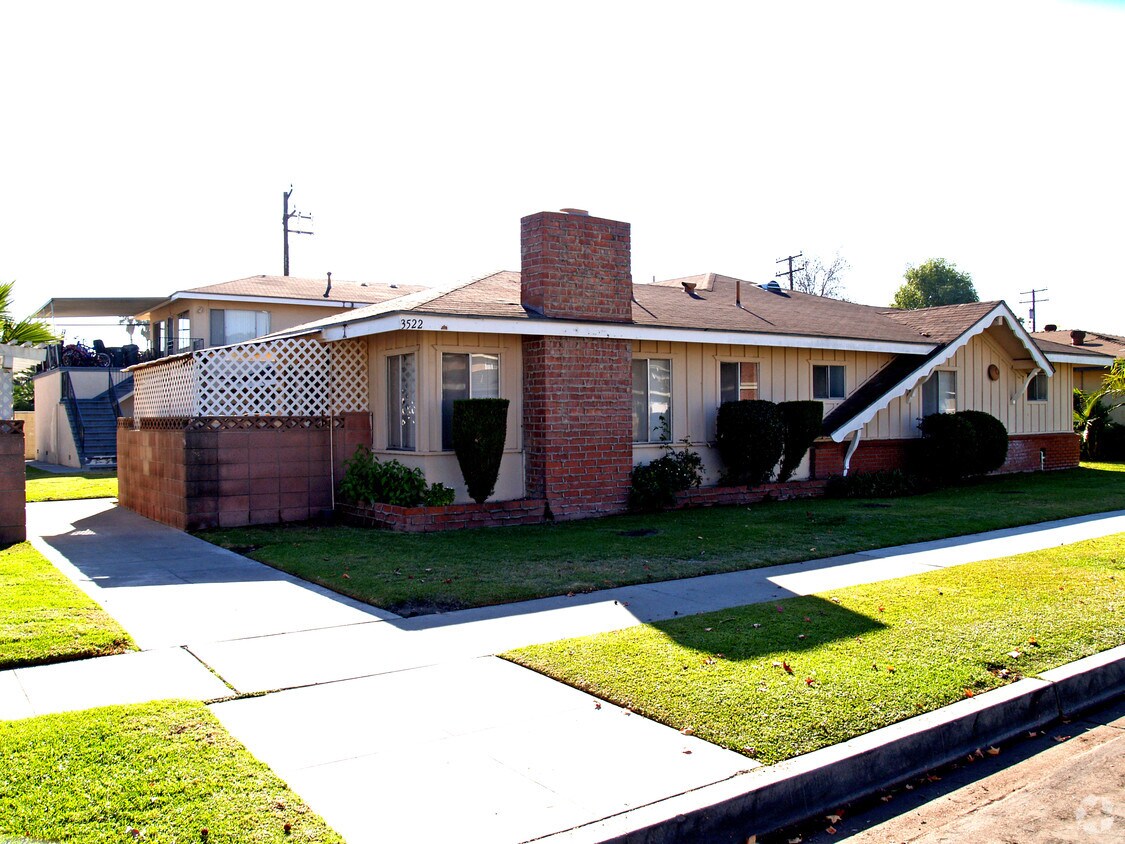 Building Photo - 3522 W Mungall Dr